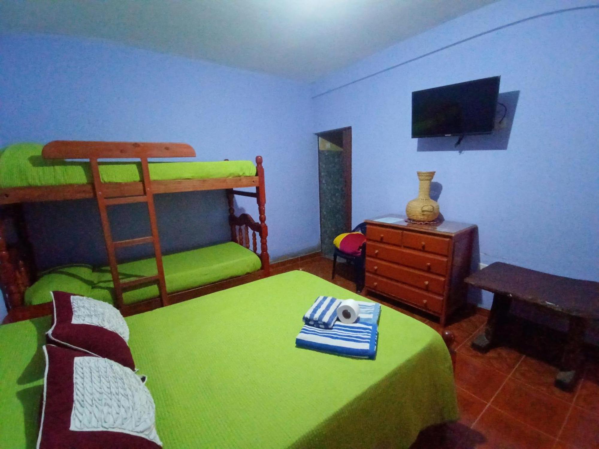 Hostal Benjamin Cafayate Esterno foto